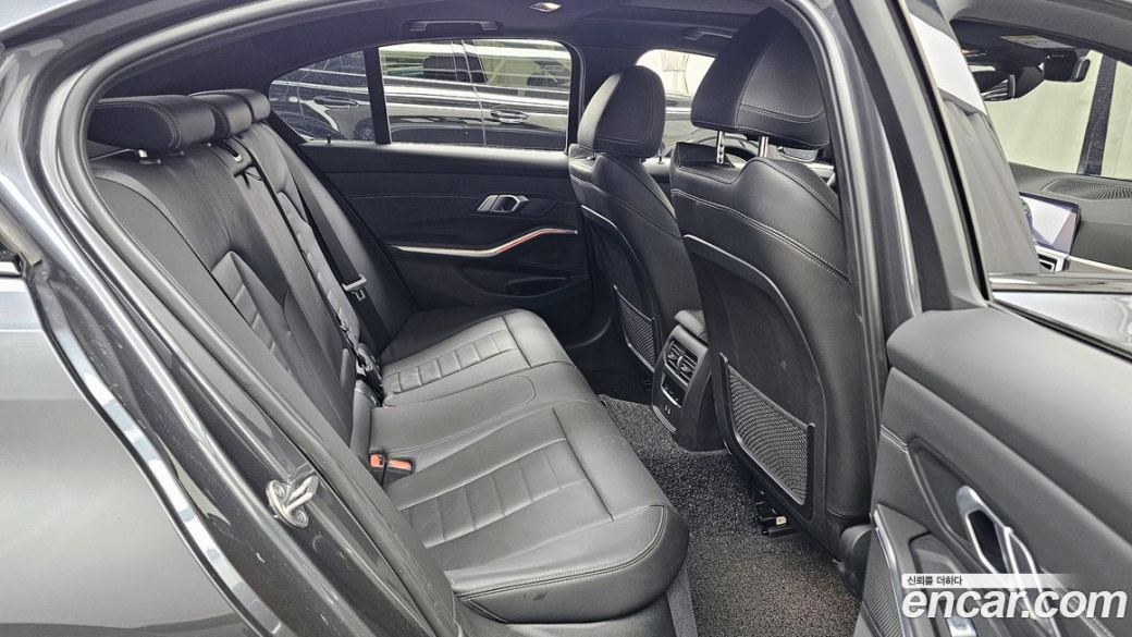 BMW 3-Series 320i M Sport, 2022