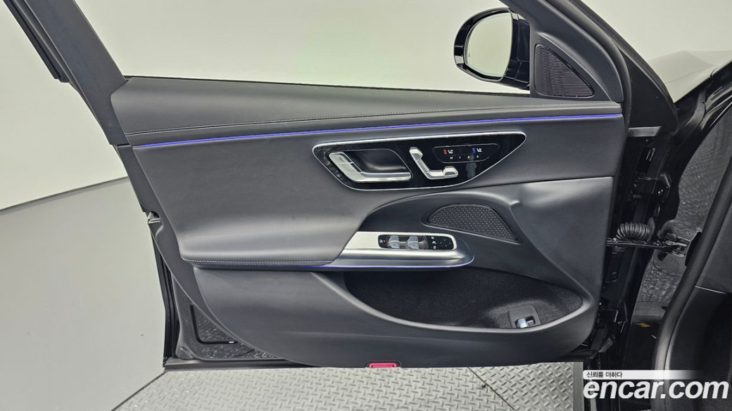 Mercedes-Benz E-Class E200 Avantgarde, 2025