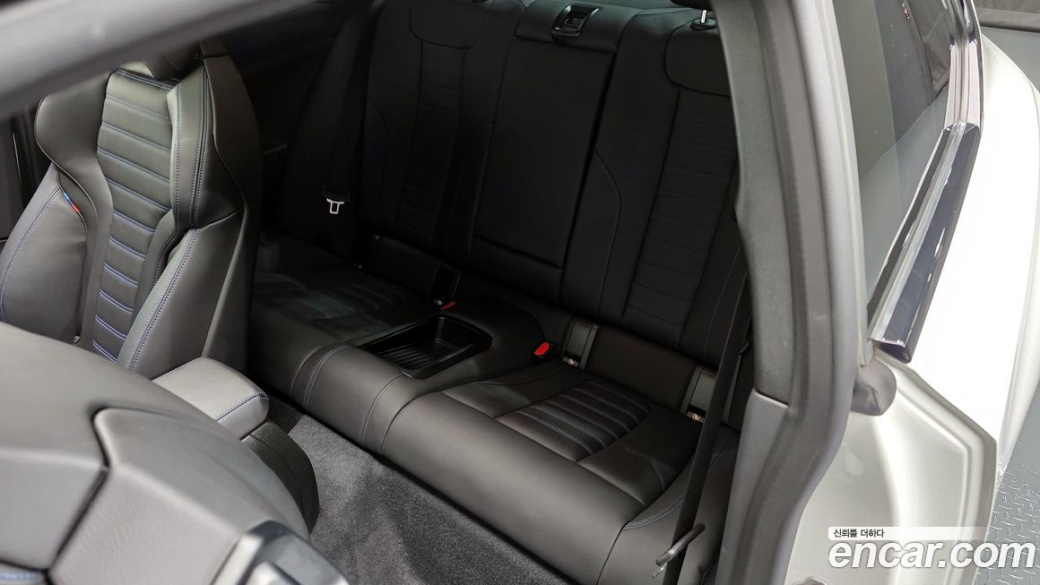 BMW 2-Series M240i xDrive Coupe, 2024