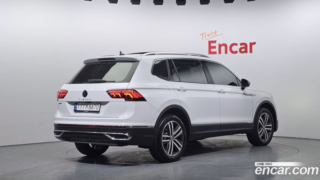 Volkswagen Tiguan 2.0 TSI Prestige, 2023