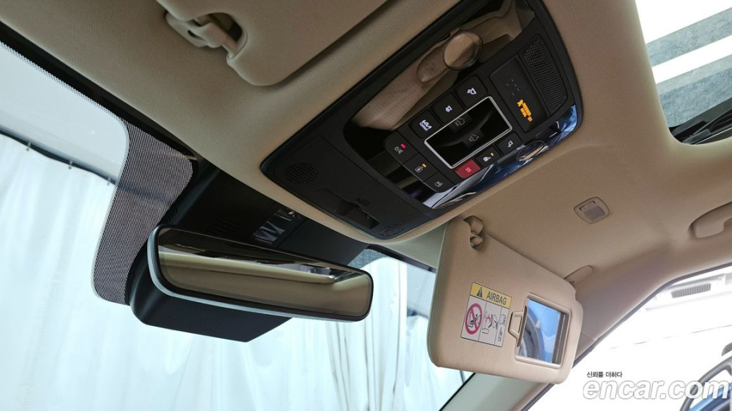 Kia Carnival 7-Seater Signature, 2022