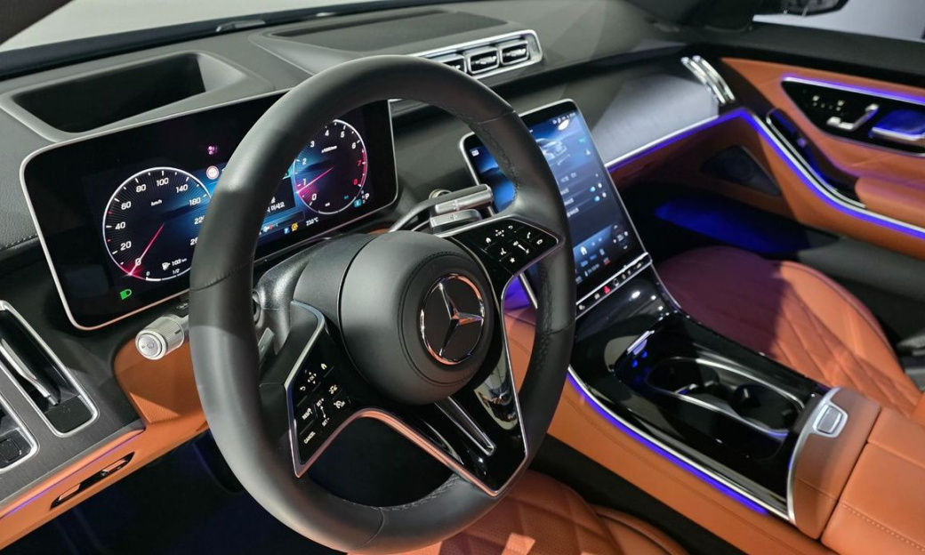 Mercedes-Benz S-Class S450 4MATIC, 2025