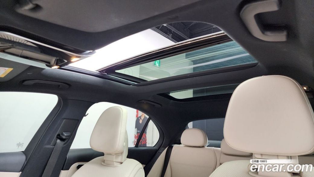 Mercedes-Benz C-Class C300 4MATIC Avantgarde, 2023