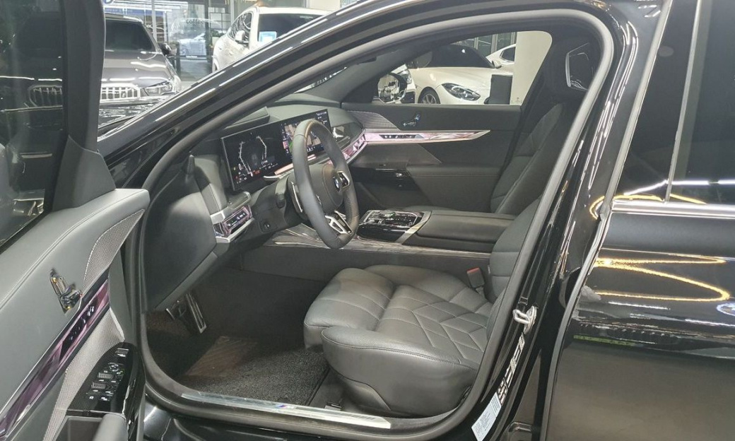 BMW 7-Series 740d xDrive M Sport, 2024