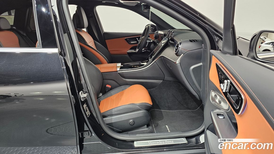 Mercedes-Benz GLC-Class GLC300 4MATIC AMG Line, 2024