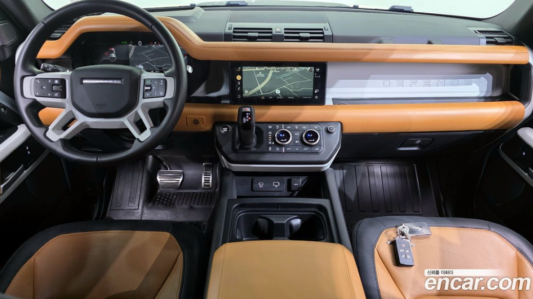 Land Rover Defender 110 P300 X-Dynamic SE, 2024