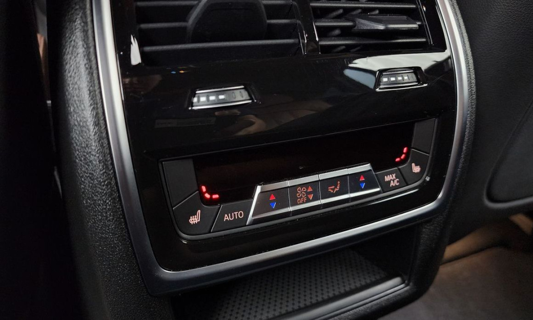 BMW X6 xDrive40i M Sport, 2025