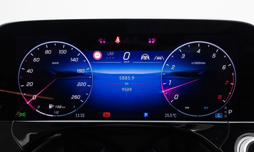 Mercedes-Benz E-Class E450 4MATIC Exclusive, 2025