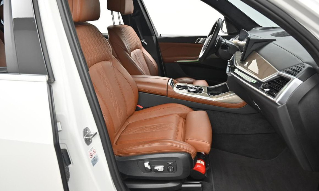 BMW X7 xDrive 40i Design Pure Excellence 7-Seater, 2024