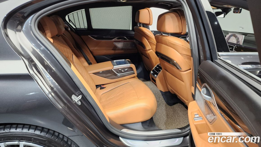 BMW 7-Series 730d xDrive Design Pure Excellence, 2022