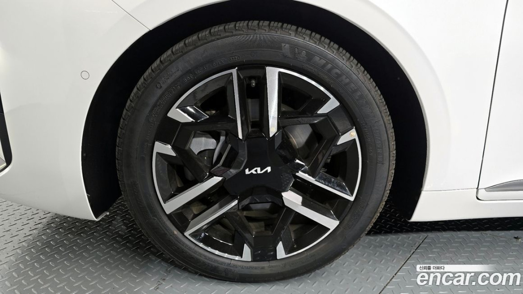 Kia K8 2.5 Gasoline 2WD, 2025