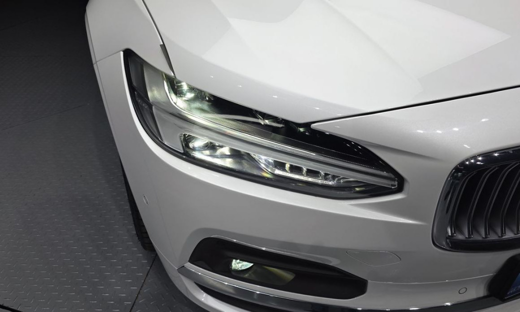 Volvo S90 B6 AWD Ultimate Bright, 2024