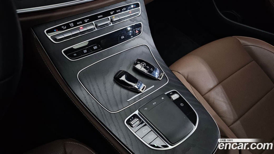 Mercedes-Benz E-Class E250 AMG Line, 2023