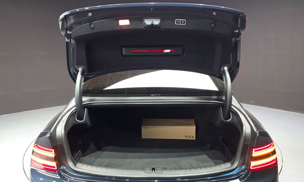 Genesis G80 Gasoline 2.5 Turbo AWD, 2025