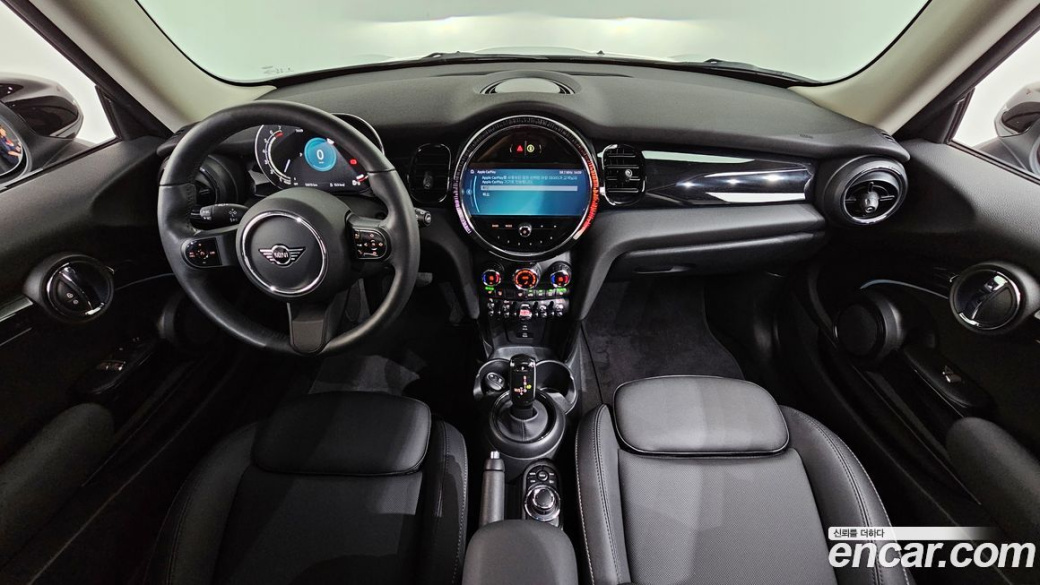 Mini Cooper  , 2024