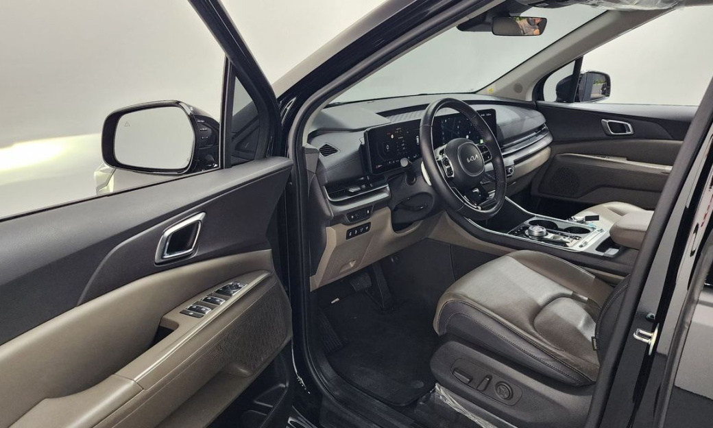Kia Carnival 7-Seater Noblesse, 2025