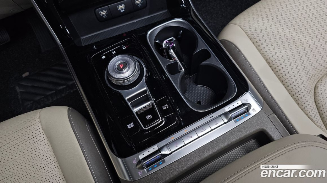 Kia Carnival 9-Seater Signature, 2023