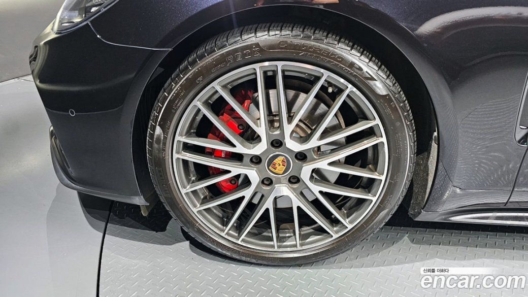 Porsche Panamera 4.0 GTS, 2023