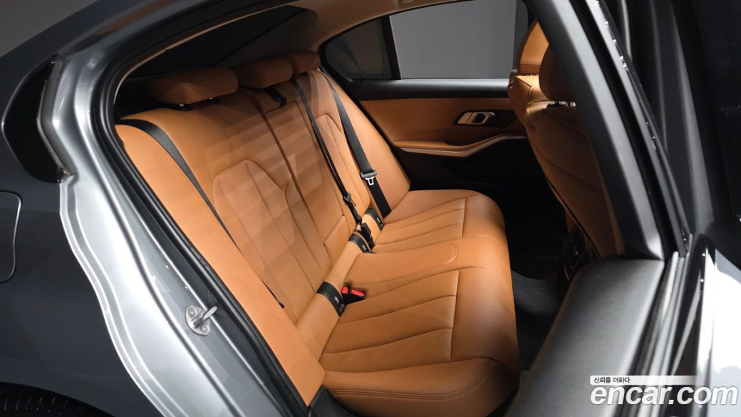 BMW 3-Series 320d, 2023