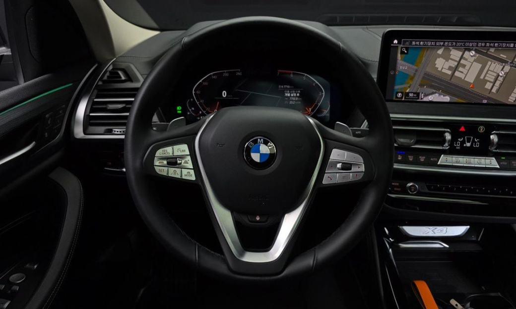 BMW X4 xDrive20i xLine, 2025