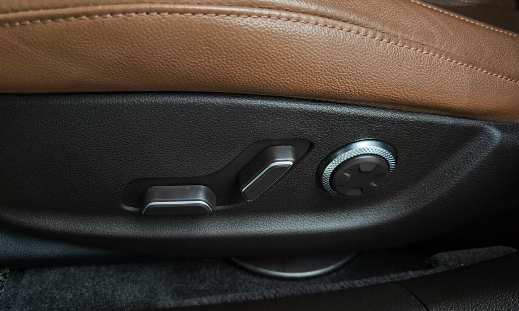 Genesis G80 Gasoline 2.5 Turbo AWD, 2024