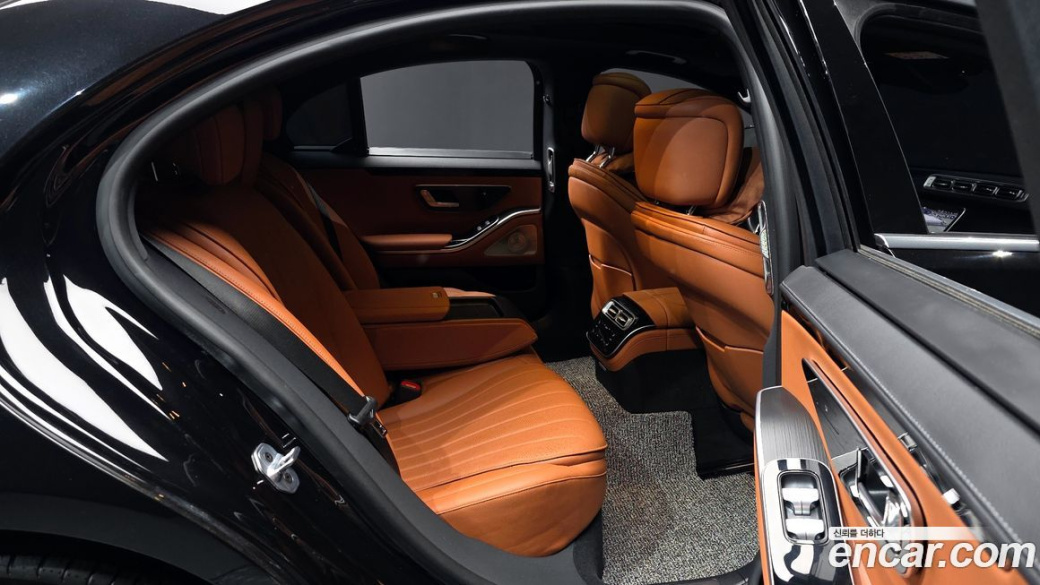 Mercedes-Benz S-Class S350 d 4MATIC, 2025