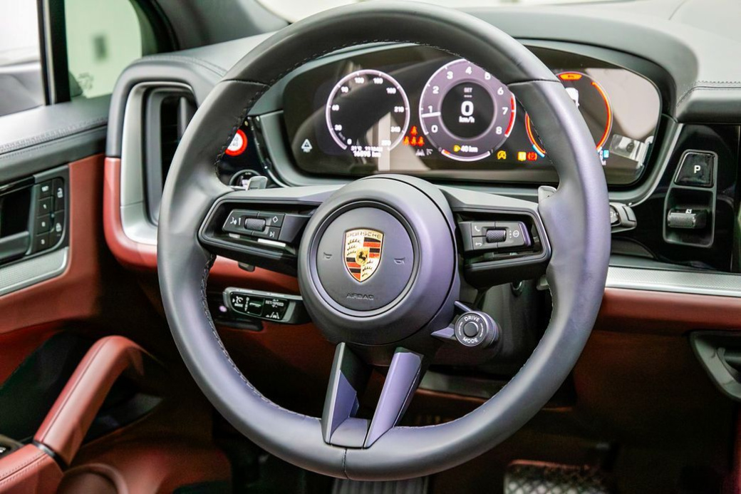 Porsche Cayenne 3.0, 2024