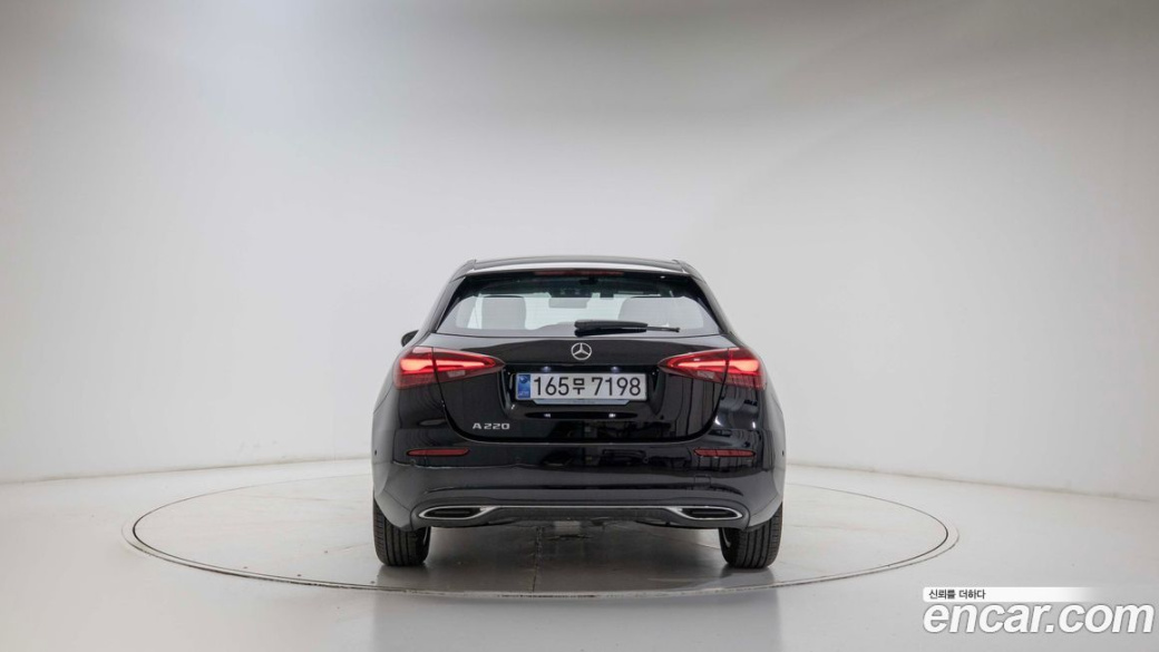 Mercedes-Benz A-Class A220 Hatchback, 2024