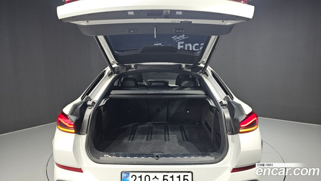 BMW X6 xDrive40i M Sport, 2025
