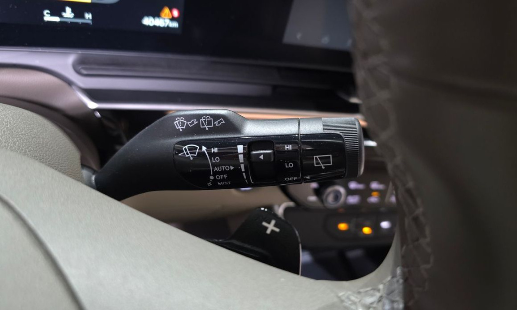 Kia Carnival 9-Seater Gravity, 2025