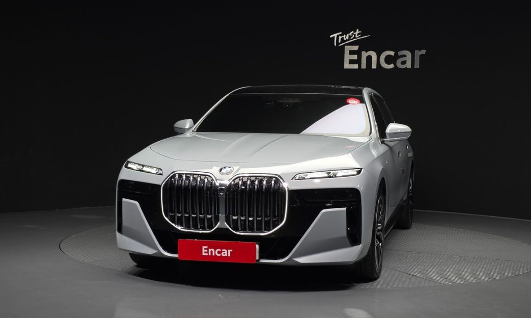 BMW 7-Series 740d xDrive M Sport, 2025