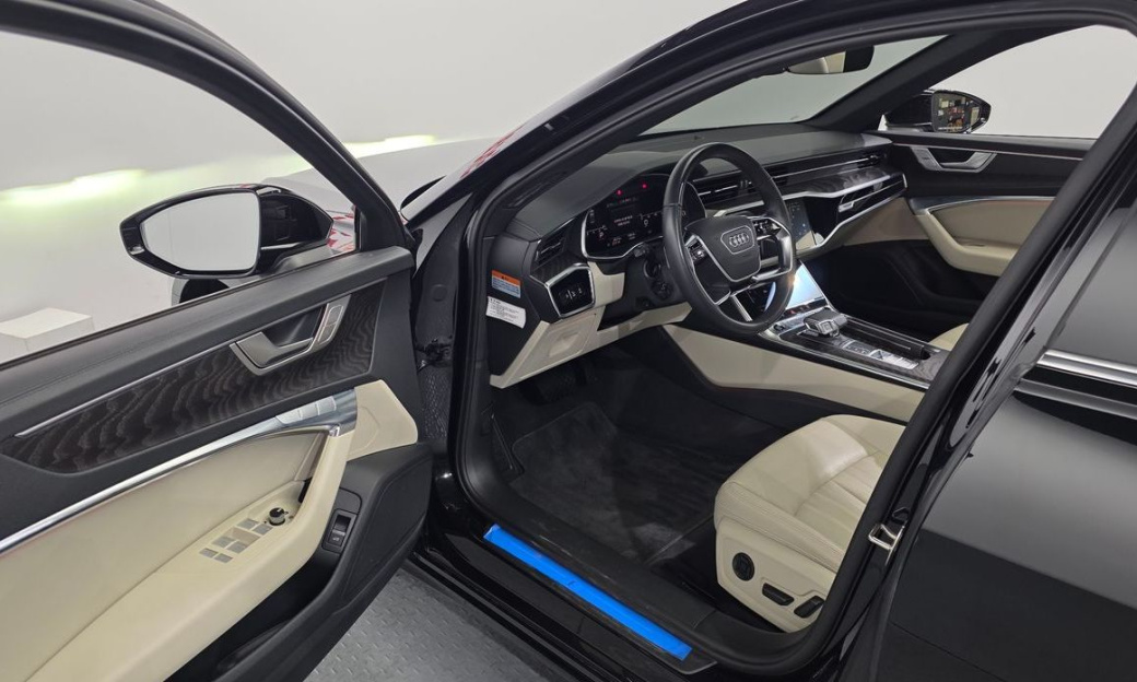 Audi A6 45 TFSI Premium, 2024