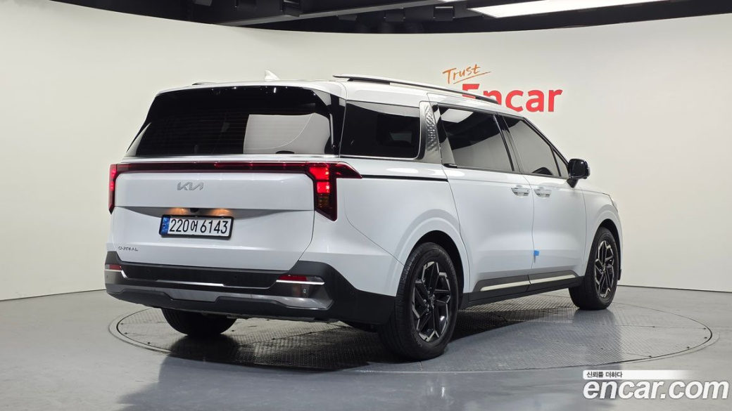 Kia Carnival 9-Seater Noblesse, 2024