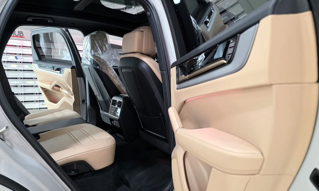 Porsche Cayenne 3.0, 2025