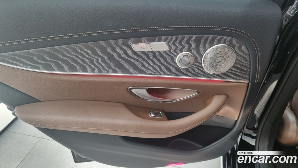 Mercedes-Benz E-Class E350 4MATIC Exclusive, 2023