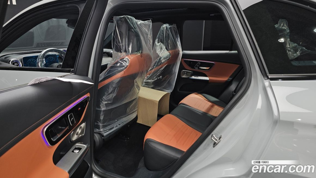 Mercedes-Benz GLC-Class GLC300 4MATIC AMG Line, 2026