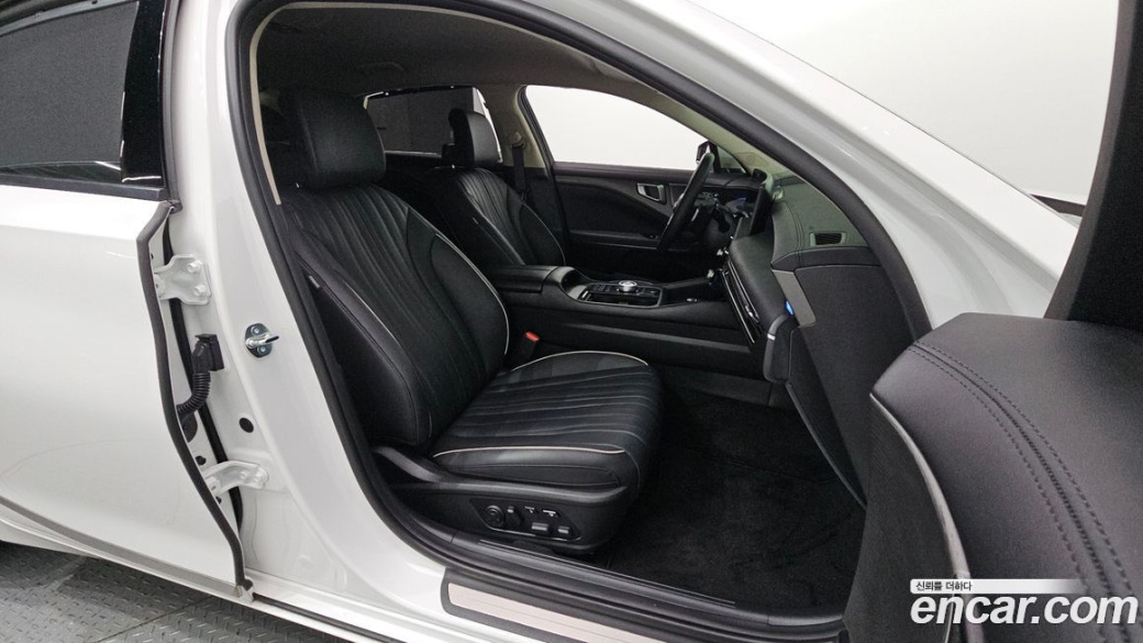 Kia K8 2.5 Gasoline 2WD, 2025