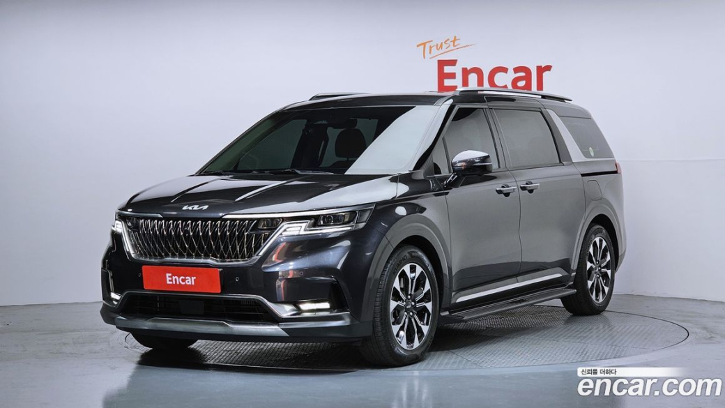 Kia Carnival 9-Seater Signature, 2023