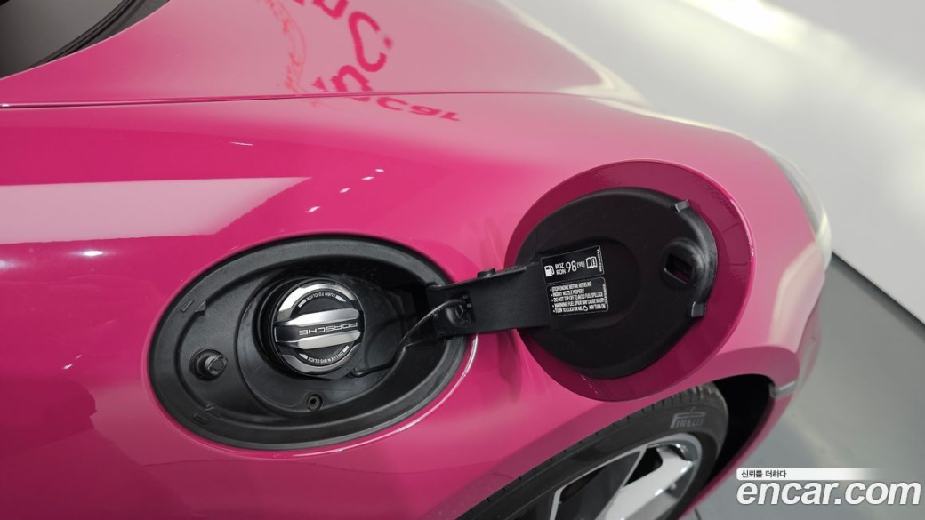 Porsche 911 Carrera Cabriolet, 2024