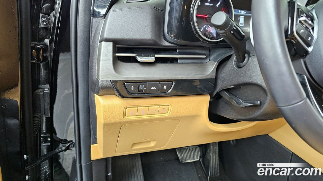 Kia Carnival 9-Seater Noblesse, 2023