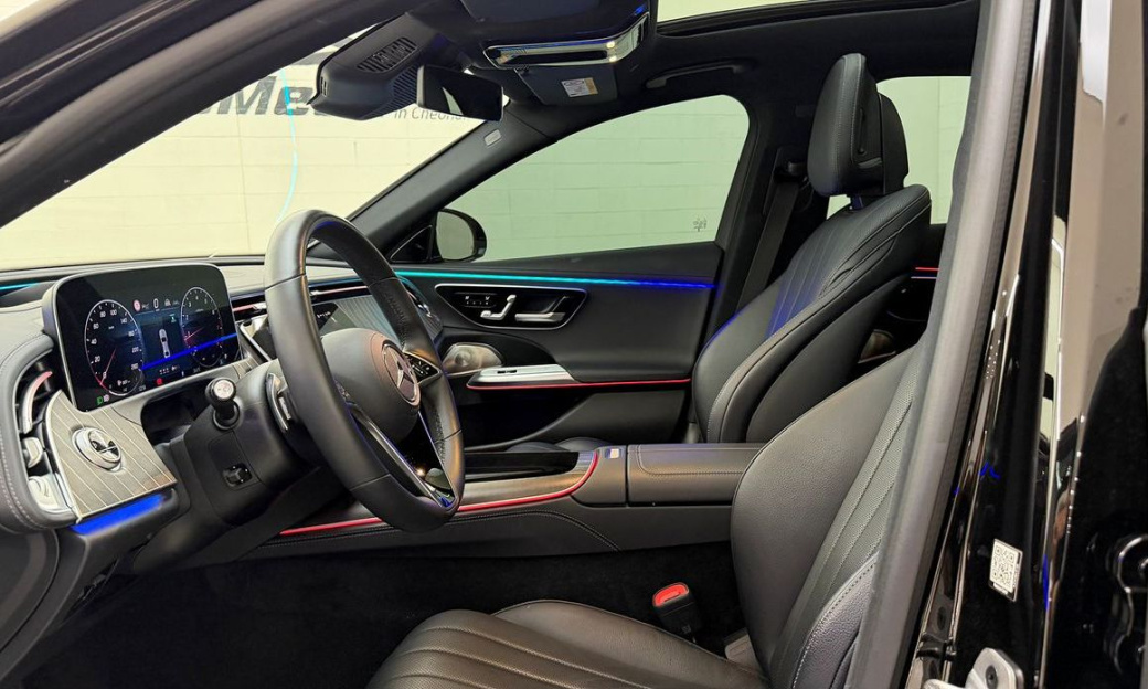 Mercedes-Benz E-Class E300 4MATIC Exclusive, 2024