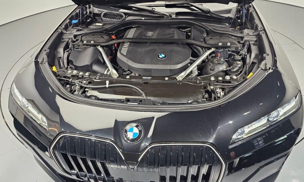 BMW 7-Series 740i xDrive M Sport Limited, 2024