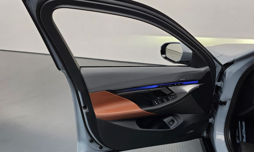 BMW 5-Series 530i xDrive M Sport, 2024