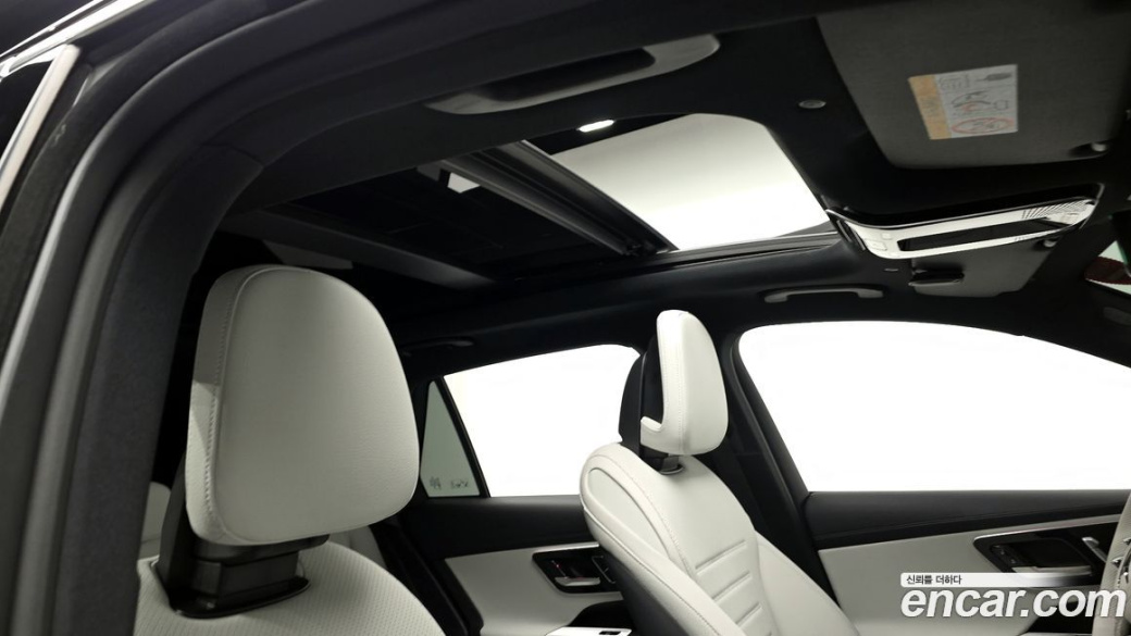 Mercedes-Benz GLC-Class GLC 300 4MATIC Avantgarde, 2025