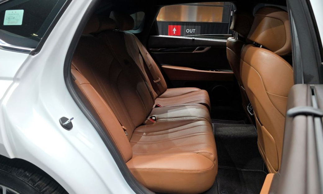 Genesis G80 Gasoline 2.5 Turbo 2WD, 2024