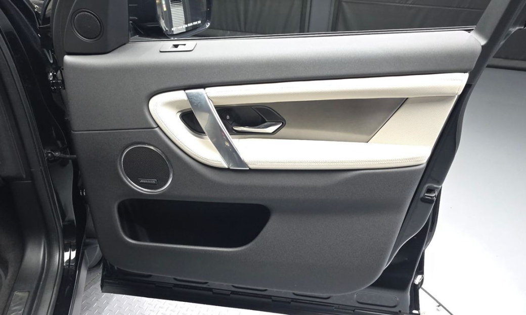 Land Rover Discovery Sport P250 Dynamic SE, 2025