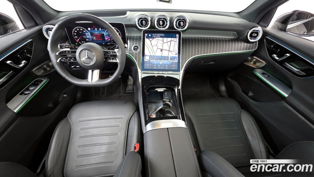 Mercedes-Benz GLC-Class GLC300 4MATIC AMG Line, 2023