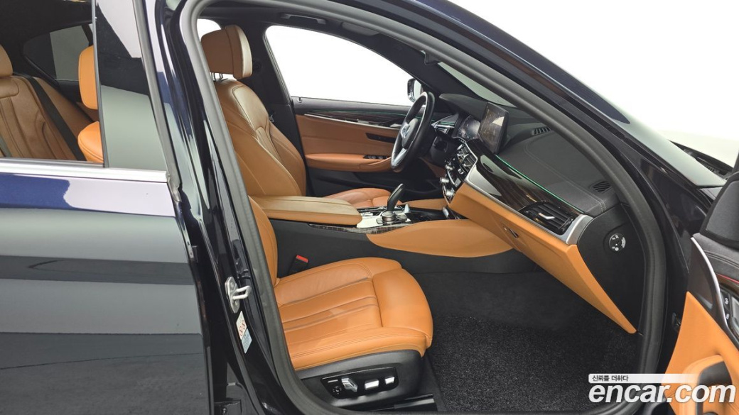 BMW 5-Series 520i M Sport, 2022
