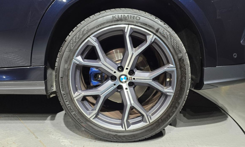BMW X6 xDrive40i M Sport, 2022