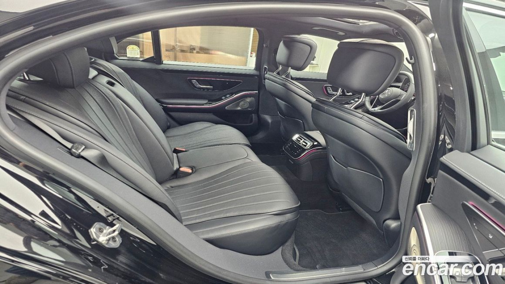 Mercedes-Benz S-Class S350 d 4MATIC, 2025